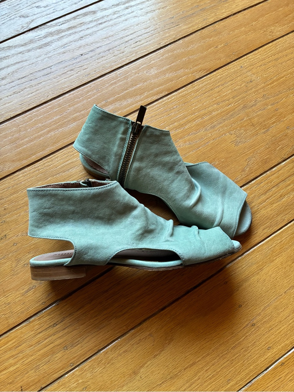 Sundance Sage Green Open-Toe sandals